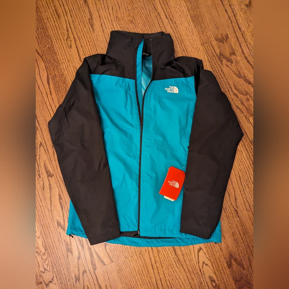 The North Face Women's Resolve Plus Jacket